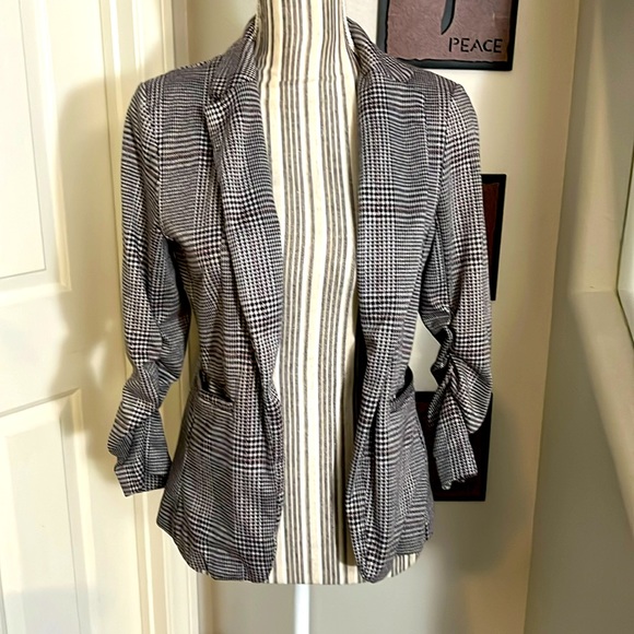 Love Tree Sweaters - LOVE TREE BROWN PLAID RUCHING SLIT WITH POCKET OPEN CARDIGAN SIZE M